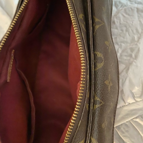 Louis Vuitton authentic Mone Cite MM - Picture 4 of 6